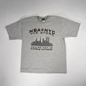 Y2K NBA NYC Store "Not in Kansas Anymore" T-Shirt - XL